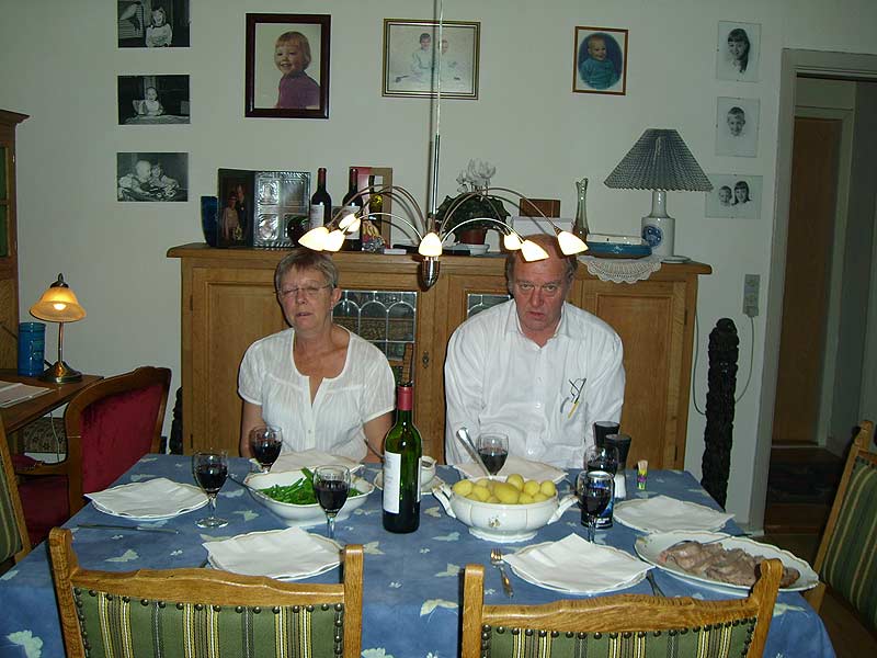 Sølvbrudeparret ved aftensmaden